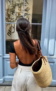 Vacay Fits, Skandinavian Fashion, Paris Mode, Backless Top, Looks Street Style, Corfu, Mode Inspiration, Spring Summer Outfits