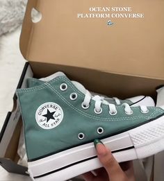 Converse Cute, Converse For Women, Cute Converse Shoes, Shoe Converse, Cute Converse, Pretty Sneakers, Trendy Shoes Sneakers, Dr Shoes, Preppy Shoes