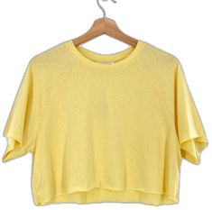 Yellow Relaxed Fit Tops For Everyday, Basic Crew Neck Summer Tops, Everyday Yellow Cotton Tops, Yellow Cotton Tops For Everyday, Yellow Cotton Top For Everyday Wear, Yellow Cotton Short Sleeve Crop Top, Yellow Cotton Crop Top With Short Sleeves, Yellow Short Sleeve Tops With Relaxed Fit, Yellow Relaxed Fit Short Sleeve Tops