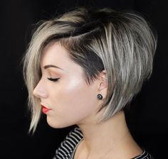 *** Topper Van Boblines! Je Vind Het Allemaal Hier! Zou Jij Ook Graag Je Haar Iets Korte Willen? Overweeg Eens Om Over Te Stappen Naar Een Bobline! *** Credits to: mitocadoryyo, chloenbrown, krissafowles Kort Bob, Inverted Bob Haircuts, Inverted Bob Hairstyles, Cortes De Cabello, Stacked Bob Haircut, Short Grey Hair, Awesome Hair, Inverted Bob, Short Bob Haircuts