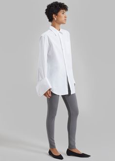 Color: Grey Midweight stretch knit fabric Slim fit High rise Elasticated waist Slip on style Unlined 72% Rayon 28% Polyester Hand Wash Cold Imported Shirt Cuff, Knit Leggings, Oversized Tee, Oversize Hoodie, Quilted Jacket, Knit Fabric, Knitted Fabric, High Rise, Slip On