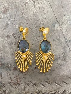 21 ct gold plated brass. labradorite semi-precious stone earrings length - app 5,8 x 2,3cm Designed by our Turkish designer. Handcrafted with great care. Elegant Labradorite Drop Earrings, Gold Labradorite Earrings With Natural Stones, Gold Labradorite Drop Earrings, Handmade Gold Labradorite Earrings, Gold Labradorite Earrings, Turkish Earrings, Labradorite Earrings, Earring Stud, Statement Earring