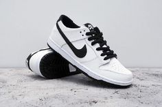 WMNS Dunk Low "White/Black"