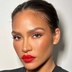 Red Lip Makeup Looks, Lipstick Makeup Looks, Lip Makeup Looks, Red Lipstick Outfit, Red Lipstick Makeup Looks, African Natural Hairstyles, Sunkissed Makeup, Cassie Ventura