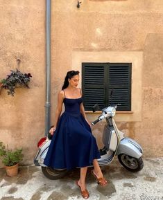 Corset Summer, A Line Midi Dress, Capri Outfits, Midi Dress Navy, Modest Casual Outfits, Navy Blue Midi Dress, Summer Sundress, Cruise Outfits, Dress Navy Blue