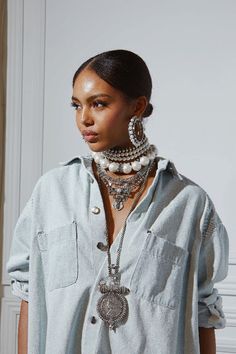 Dope Jewelry Accessories, Look Festival, Looks Chic, Style Streetwear, Pearl Chain, Outfits Casuales, Gatsby, Fashion Inspo Outfits, Silver Fashion