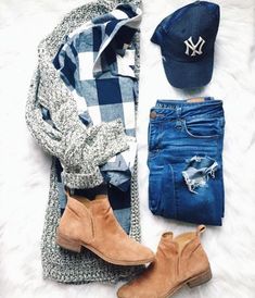 screen-shot-2016-12-28-at-8-39-40-pm Looks Jeans, Rock Outfit, Outfit Trends, Looks Chic, Looks Style, College Outfits, Minimalist Outfit