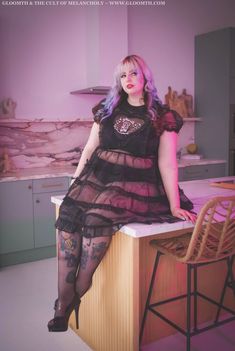 Gothic Hairstyle, Plus Size Goth, Rave Festival Outfits, Gothic Hairstyles, Unique Looks, Pastel Goth Fashion, Autumn Look, Poses References, Plus Size Beauty