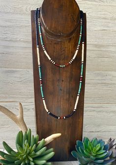 Western Style Beaded Necklace, Making A Beaded Necklace, Heishi Bead Jewelry Ideas, Seed Bead Jewelry Necklaces, Heishi Jewelry Ideas, Heishi Bead Ideas, Native Beaded Jewelry, Native American Jewelry Diy, Western Beaded Necklace