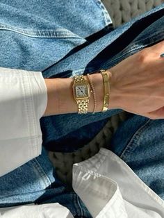 #cartier Watch And Bracelets How To Wear, Jewelery Stacks, Watch And Bracelet Stack, Vestidos Sport, Luxury Watches For Women, Cartier Watches Women, Timeless Watches, Cartier Panthere