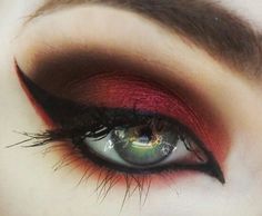 Carnaval Make-up, Maquillage Goth, Halloweenský Makeup, Vampire Makeup, Red Eyeshadow, Oc Inspo, Gothic Makeup