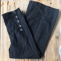 Nwt-E&M Black And White Pinstripe Wide Leg Cropped Pants. Never Worn. Excellent Condition. Size Small. Waist 13 Inches (Has Stretch) Length 35 Inches Long Thanks For Looking! Comes From Smoke-Free Home. Black High-waisted Bottoms With Vertical Stripes, Summer Workwear Bottoms With Striped Hem, Pinstripe High-waisted Pants For Spring, Fitted Pinstripe High Waist Bottoms, Fitted High Waist Pinstripe Bottoms, Fitted Cotton Bottoms With Contrast Stripes, Chic Stretch Bottoms With Vertical Stripes, High Waist Pinstripe Cotton Bottoms, Fitted Bottoms With Contrast Stripes For Spring