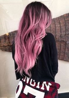 Ombre Hair Color For Brunettes Long, Hair Color Flamboyage, Pink Ombre Hair, Mode Rose, Hair Color Pastel, Ombré Hair, Super Hair, Hair Color Pink, Trendy Hair Color