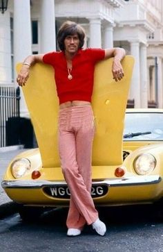 STARS & CARS — Tunnel Ram 70s Fashion Men, Lotus Europa, Interesting Style, Lotus Elan, Disco Style, Andy Gibb, 70s Inspired Fashion, Barry Gibb