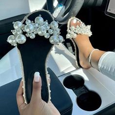 Style: Fashion, Stylish   Item: Sandals   Toe: Open Toe   Closure Type: Slip-On   Heels: Flats Shoes For Outdoor Wedding, Pearl Flats, Door Shoes, Ankle Strap Sandals Flat, Toe Slippers, Open Toe Slippers