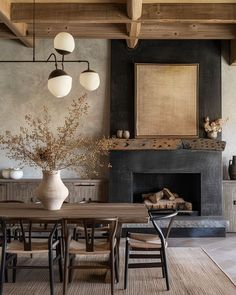 Refreshing rustic dining room with greenery and indoor plant decor Dining Room Decor Rustic, Buffet Decor, Dining Room Buffet, Rustic Dining Room, Dining Room Combo, Elegant Dining Room, Dining Room Inspiration, Inspired Living, Elegant Dining