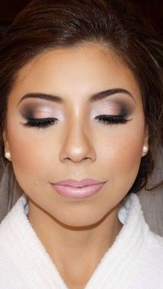 Airbrush Makeup Wedding, Eyeliner Wings, Wedding Hairstyles And Makeup, Purple Smokey Eye, Beauty Make-up, Braut Make-up, Bridesmaid Makeup, Makeup Obsession