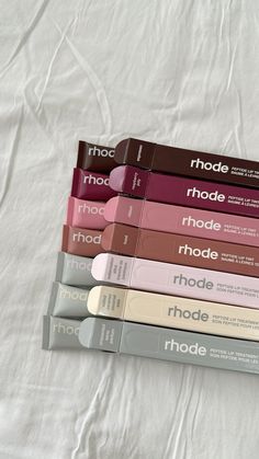 Lippies Aesthetic, Makeup Aesthetic Products, Lip Aesthetic, Rhode Aesthetic, The Balm Cosmetics, Cosmetics Aesthetic, Vintage Trinkets, Rhode Lip, Koleksi Makeup