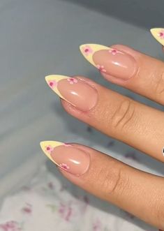 Fun French Nails Almond, Medium Almond Nails Designs Spring, Classy Almond Nails French Tips, Simple Vacation Nails Almond, Nails To Go With Yellow Dress, Cute Summer Nails 2024, Two Tone French Tip Nails, Nails Almond Spring, Milky Nails