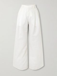 EXCLUSIVE AT NET-A-PORTER. Brunello Cucinelli's commitment to excellence elevates its wardrobe staples beyond the everyday. These high-rise jeans have been made in Italy from linen-rich denim and have wide legs enhanced by front pleats. The crisp white wash works well year-round. High Rise Wide Leg Jeans, Denim Pants Women, Wide Legs, Pants Women, High Rise Jeans, Brunello Cucinelli, White Denim, White Wash, Jeans Dress