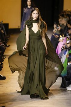 Elie Saab Ready To Wear Fall Winter 2024 Paris – NOWFASHION Elie Saab 2023, Elie Saab Ready To Wear, Elie Saab Gowns, Designer Gowns, Fantasy Clothing