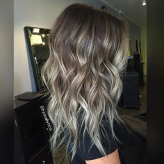 “That ash blonde though ” Blonde Ombre Balayage, Highlights Ombre, Ash Blonde Balayage, Wavy Haircuts, Hair Color Balayage, Wedding Idea