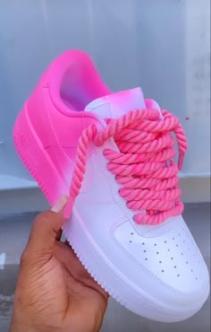 Cute Sneakers For Women Outfit Ideas, Fresh Shoes For Women, Pink Nike Shoes Outfits For Women, Jordans Customized, Pink Nike Shoes Outfit, Nice Shoes Sneakers, Airforces Shoes, Pink Airforce, Girly Shoes Sneakers