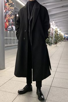 Trench Coat Korean Men, Men Coat Style, Trench Coat Suit Men, Long Black Coat Outfit Men, Monochromatic Black Outfit Men, Winter Long Coat Men, Turtleneck Trench Coat Outfit Men, Long Trench Coat Outfit Men, All Black Trench Coat Outfit