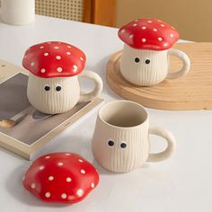 Red Mushroom Mugs itsdecorszn Kawaii Cups, Ceramic Mug With Lid, Clay Cup, Red Mushroom, Mushroom Coffee, Breakfast Cups, Clay Mugs, Mushroom Design