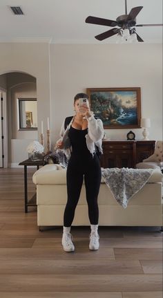 Black Fitted Jumpsuit Outfit, Tiktok Jumpsuit Outfit, Aritzia Style Summer, One Piece Outfit Jumpsuit Ideas, Black Bodysuit Fall Outfit, Cute Black Bodysuit Outfits, How To Style A Bodysuit Jumpsuit, Styling Full Bodysuits, Black Unitard Outfit Fall