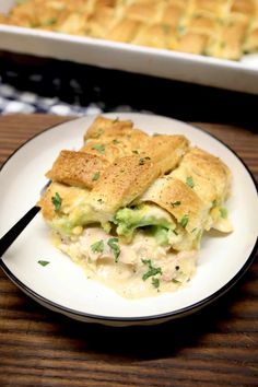 Chicken Broccoli Casserole is a super easy weeknight dinner that everyone will love. A creamy chicken filling topped with broccoli, cheese and a crescent dough crust.