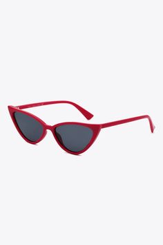 Polycarbonate Cat-Eye Sunglasses – FITGGINS Red Cat Eye Sunglasses, Chic Sunglasses, Blue Zones, Cat Eye Frames, In Frame, Eye Shapes, Sunglasses Sale, Glasses Fashion, Deep Red