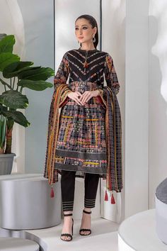 Bonanza Satrangi Sst223p15 Black Eid Prints 2022 Bonanza Satrangi, Lawn Shirts, Ladies Clothing, Shalwar Kameez, Suit Fabric, Pakistani Outfits, Best Brand, Black Print, Spring Summer Fashion