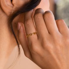 Our Reese Link Ring is an ode to feminine power and unity, a reminder that we are stronger together ✨ Sleek golden ovals link together to create a sophisticated and infinity-like band. When worn alone, it presents a polished and minimalist look -- Stacked with your favorite rings, this chain ring will stand out as a notable statement piece.• Material: High Quality Solid 925 Sterling Silver• Finish: 18K Gold• Featuring 3mm Link Chain Ring Band SKU: RR-RR075 Minimalist Gold Metal Chain Ring, Minimalist Everyday Yellow Gold Chain Ring, Minimalist Tarnish-resistant Chain Ring, Elegant Gold Chain Ring, Tarnish Resistant, Gold Tarnish-resistant Chain Ring, We Are Stronger Together, Stronger Together, Link Ring, Gold Link Chain