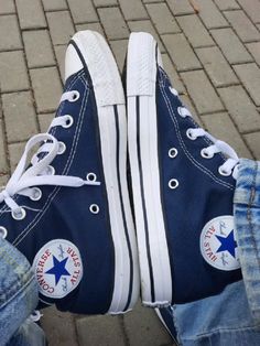 navy blue converse☆ Navy Blue Converse Outfit, Blue Converse Aesthetic, Dark Blue Converse, Blue Converse Outfit, Converse Azul, Converse Bleu, Royal Blue Converse, Navy Blue Converse, Cool Converse