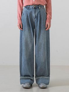 Folded pants in cotton denim. High waist, zip fly with button, and front and back pockets. Straight, wide legs. - High waist- Wide- Folded hem- Tailoring services Rolled Up Pants, Folded Pants, Pants Light Blue, Hem Jeans, Denim Design, Wide Legs, Cotton Pants, Roll Up, Summer 2024