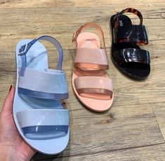 Chic Sandals, Fancy Shoes, Brown Blonde Hair, Cute Sandals, Fashion Sandals, Candy Bags, Womens Sandals Flat, Teenage Fashion Outfits