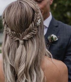 Bridal Fishtail Braid, Bridal Hairstyles With Braids, Fishtail Braids, Wedding Hair Half, Homecoming Hairstyles For Medium Length, Wedding Hair Down, Bridal Hairstyles