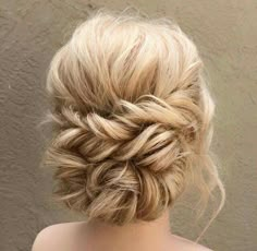 Hairstyle Bridesmaid, Wedding Hair Ideas, Wedding Hair Inspiration, Low Bun, Haircut Hairstyle, Penteado Cabelo Curto, Wedding Hairstyles Updo, Fancy Hairstyles, Wedding Hair Makeup