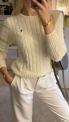 - Check more at https://howcandothis.com/womenstyle/112014/ Ralph Lauren Sweater Outfit, Lauren Aesthetic, Ralph Lauren Aesthetic, Knit Sweater Outfit, Polo Outfit, Sixth Form, Skandinavian Fashion, Uni Outfits, Corporate Outfits