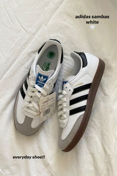 the white adidas sambas are modern everyday shoes to spice up your daily fits!! classy-stockholm style shoe Looks Adidas, Adidas Samba Outfit, Samba Shoes, Samba Outfit, Shoe Inspo, Aesthetic Shoes