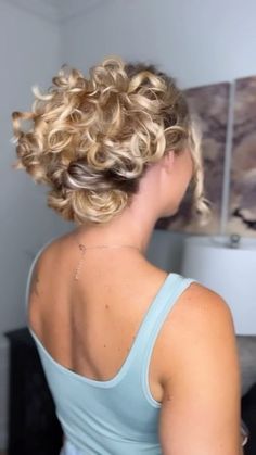 Updo Tutorial, Claw Clip, Hair A, Hair Hacks, Easy Hairstyles, Curly Hair Styles, Short Hair Styles, Long Hair Styles