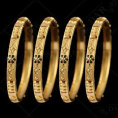 Gold Kangan, Kids Gold Jewelry, Gold Bangles For Women, Antique Gold Jewelry Indian, Gold Bangle Set, Fancy Jewelry Necklace, Pretty Jewelry Necklaces, Bangles Gold, Ear Chain