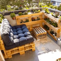 Balcony Boss is reader-supported. When you buy through our links, we may earn a small commission at no cost to you. For additional information,… #pallet #projects Pallet Couch Outdoor, Small Balcony Furniture, Klein Balkon Decor, Palette Furniture, Diy Pallet Couch, Pallet Lounge, Diy Balcony, Pallet Seating, Balcony Design Ideas