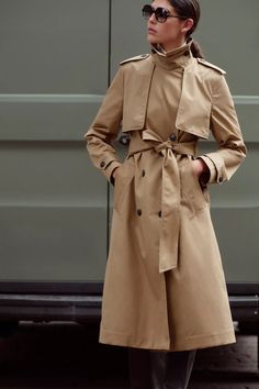 WATER REPELLENT TRENCH ZW COLLECTION - Toffee | ZARA United States Zara Coats Women 2022, Trench Coat Stradivarius, Zara Mantel Beige, Lapel Coat · Zara ·, Phoebe Philo Style, Outerwear Trends, Phoebe Philo, Long Trench Coat, Cardigan Sweater Dress