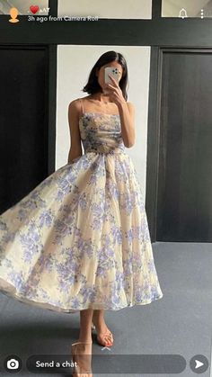 Elegant Sleeveless Dress With Spaghetti Straps For Garden Party, Prom Dress Inspiration, Pretty Prom Dresses, Camisole Dress, Grad Dresses, Prom Outfits, Denim Skirts, Mode Inspiration, Fancy Dresses