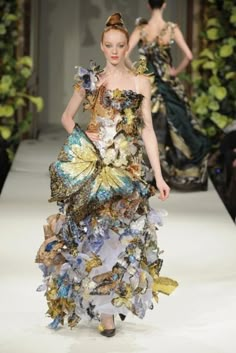 Butterfly Haute Couture, Fashioned By Nature, Fashion Inspired By Nature, Yumi Katsura Couture, Flower Couture, Yumi Katsura, Nature Inspired Fashion