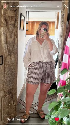 Postpartum Style, Styling 101, Postpartum Fashion, Curvy Casual Outfits, Im So Fancy, Spring Inspo, 2024 Outfits, Closet Goals, Short Legs