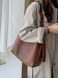 My Style Bags, Trendy Business Casual, Vintage Tote Bag, Slouchy Style, Pu Leather Bag, Barrel Bag, Winter Mode, Womens Business Casual, Stylish Shoulder Bag