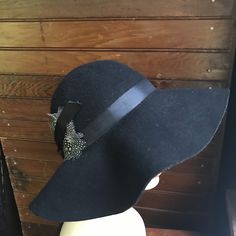 "Wide brim black wool hat. Cynthia Rowley late seventies early eighties. Feather and black ribbon decoration  Size0/s inside circumference is 20\" Excellent condition( I apologize, I have a white cat. The hat will be lint free on arrival!)" Adjustable Evening Hats For Winter, Adjustable Winter Hats For Evening, Winter Party Wool Cloche Hat, Winter Party Cloche Hat With Wide Brim, Wide Brim Top Hat For Winter Evening, Wide Brim Winter Party Hat, Vintage Felt Hat For Fall Party, Curved Brim Costume Hats For Winter Evenings, Vintage Felt Hat For Party In Fall